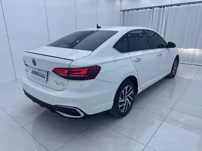 Volkswagen Lavida 2023, 49000 км, за 88800 CNY - фото 4
