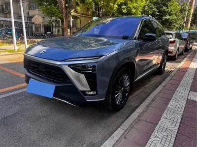 Nio ES8 · 2021 год