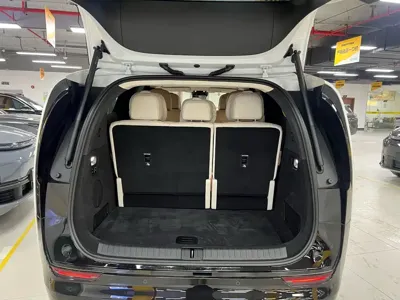 Li Auto Li MEGA 2025, 8000 км, за 489799 CNY - фото 8