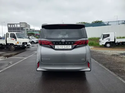 Toyota Alphard 2024, 10680 км, за 97000000 KRW