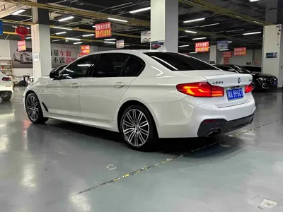 BMW 5 Series 2019, 150000 км, за 136800 CNY - фото 11