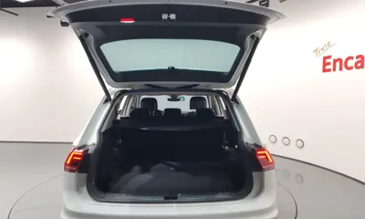 Volkswagen Tiguan 2020, 51950 км, за 24500000 KRW - фото 20