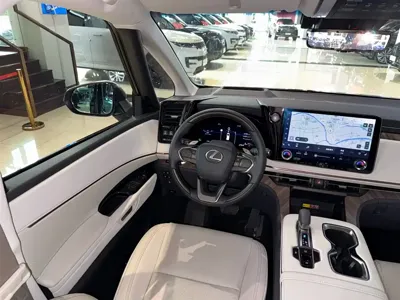 Lexus LM 2026, 4000 км, за 1468600 CNY - фото 23