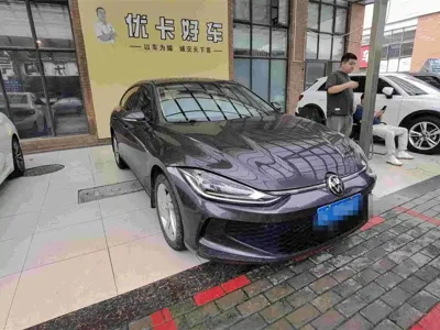 Volkswagen Lamando 2023, 49900 км, за 106800 CNY