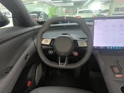 Xiaomi 小米YU7 2025, 14800 км, за 270600 CNY - фото 11