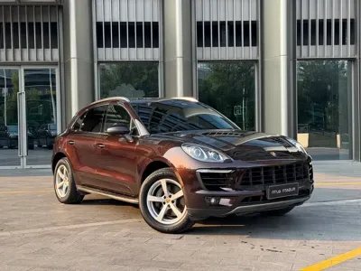 Porsche Macan · 2015 год