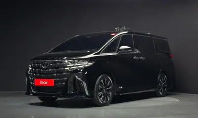 Toyota Alphard · 2025 год