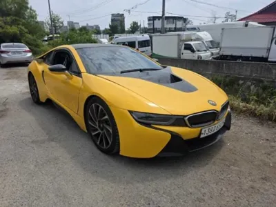 BMW i8 · 2015 год