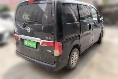 Nissan NV200 2014, 164800 км, за 47144.54 CNY