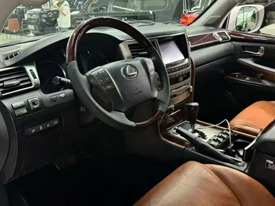Lexus LX 2012, 240000 км, за 358000 CNY
