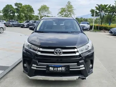 Toyota Highlander 2022, 52200 км, за 136800 CNY