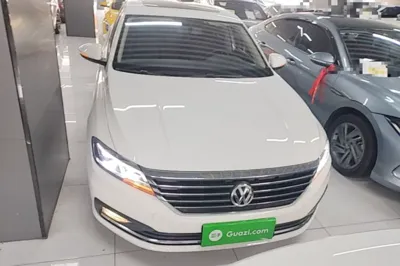 Volkswagen Lavida 2019, 67400 км, за 64442.95 CNY