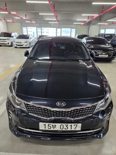 Kia K5 · 2016 год