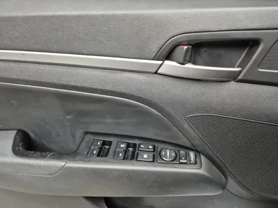 Hyundai Avante 2019, 164638 км, за 8200000 KRW - фото 17