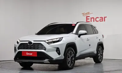 Toyota RAV4 · 2025 год