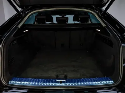 Audi Q8 2023, 59200 км, за 378000 CNY - фото 22