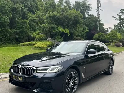 BMW 5 Series 2024, 39000 км, за 225799 CNY