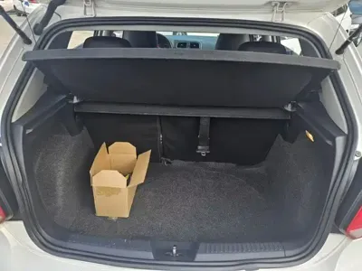 Volkswagen Polo 2011, 80000 км, за 12800 CNY - фото 8