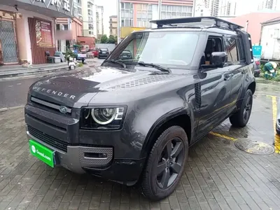 Land Rover Defender 2023, 67400 км, за 525000 CNY