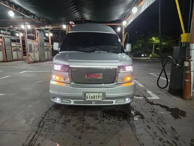 Chevrolet Express Van 2014, 590000 км, за 10000000 KRW