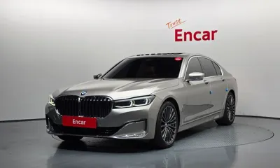 BMW 7-Series · 2021 год