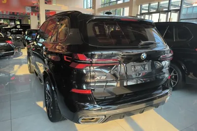 BMW X5 2023, 29700 км, за 451529.4 CNY