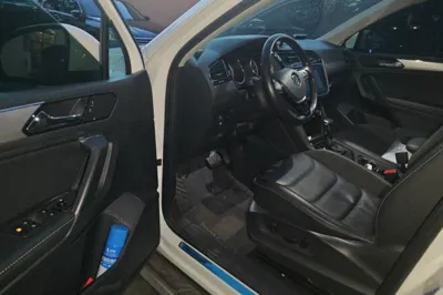 Volkswagen Tiguan L 2019, 80900 км, за 95980.53 CNY - фото 19
