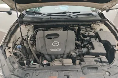 Mazda Mazda 3 Axela 2016, 103700 км, за 45423.23 CNY - фото 17
