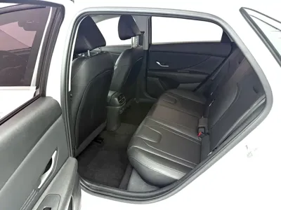 Hyundai Elantra 2023, 27000 км, за 94800 CNY - фото 14