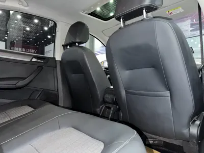 Volkswagen Santana 2018, 120000 км, за 20800 CNY - фото 7
