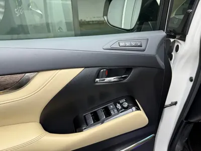 Toyota Alphard 2021, 70000 км, за 449900 CNY - фото 11
