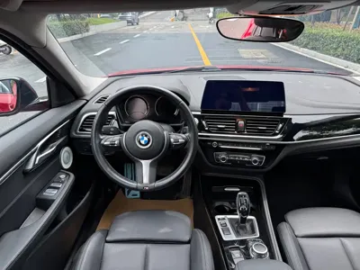 BMW 1 Series 2021, 50000 км, за 71800 CNY - фото 17