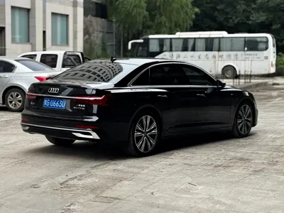 Audi A6L 2023, 27000 км, за 179800 CNY