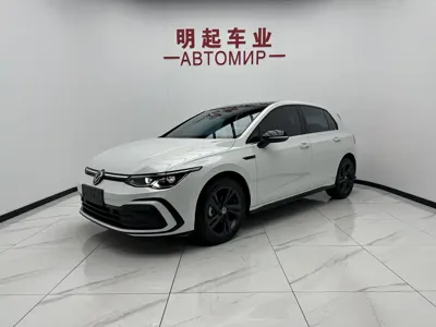 Volkswagen Golf · 2024 год