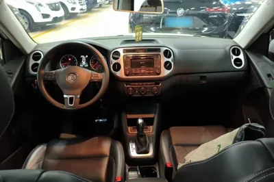 Volkswagen Tiguan 2016, 47600 км, за 82560.61 CNY - фото 12