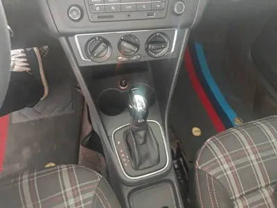 Volkswagen Polo 2015, 105900 км, за 28800 CNY - фото 14