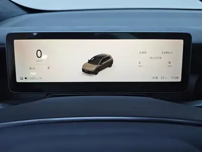 Leapmotor 零跑Lafa5 2025, 3300 км, за 94800 CNY - фото 6