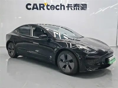 Tesla Model 3 2021, 68000 км, за 119800 CNY