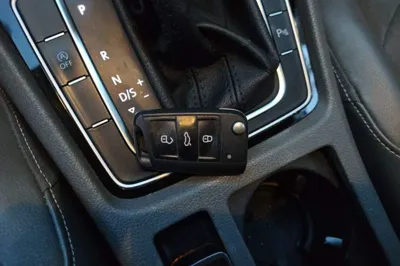 Volkswagen Golf 2015, 69900 км, за 49448.43 CNY - фото 9