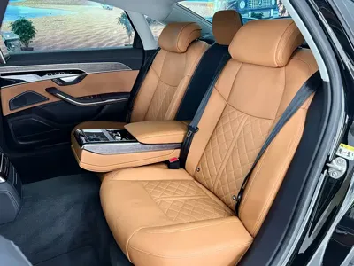 Audi A8 2025, 9000 км, за 700300 CNY - фото 11