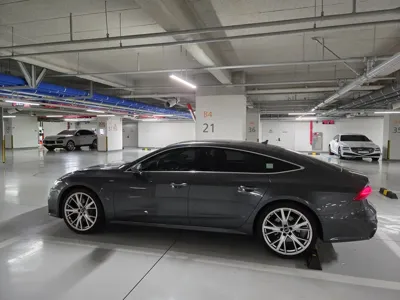 Audi A7 · 2022 год