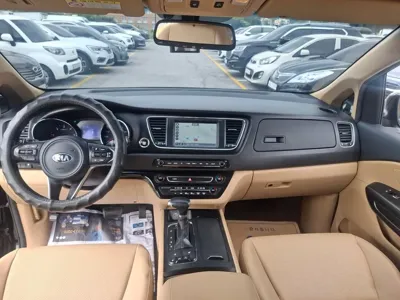 Kia Canival 2018, 257186 км, за 6500000 KRW - фото 11