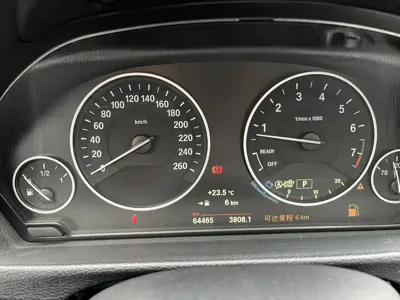 BMW 3 Series 2019, 64500 км, за 89800 CNY - фото 12