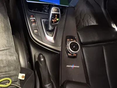 BMW 3 Series 2018, 98000 км, за 90246.19 CNY - фото 15