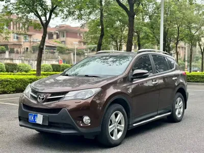 Toyota RAV4 · 2014 год