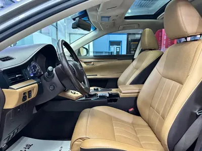 Lexus ES 2018, 132000 км, за 99000 CNY