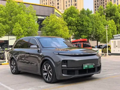 Li Auto Li L8 2023, 61000 км, за 189899 CNY