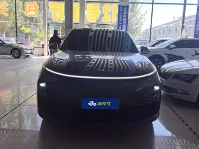 Li Auto Li L6 2024, 30900 км, за 178600 CNY