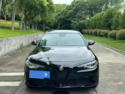 Alfa Romeo Giulia 2020, 58000 км, за 98800 CNY