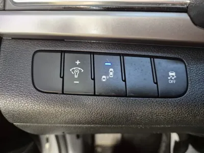 Hyundai Avante 2017, 119611 км, за 8700000 KRW - фото 14